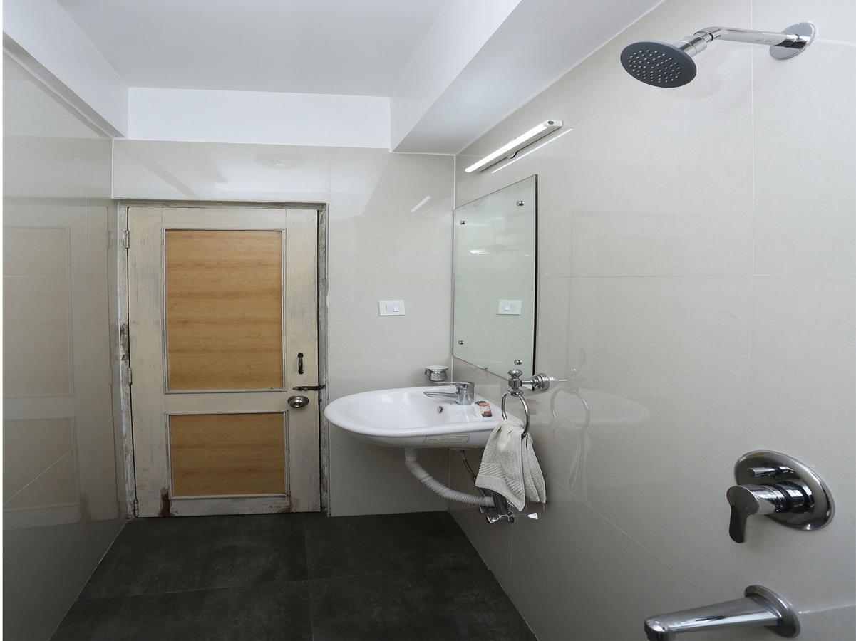 Hotel Amrit Regency Guwahati Exterior foto